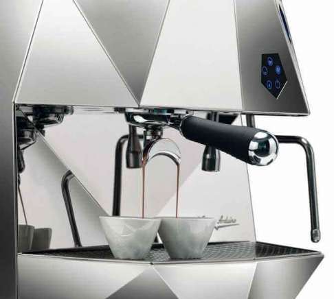 espresso przygotowywane przez Victoria Arduino Theresia T3 1GR