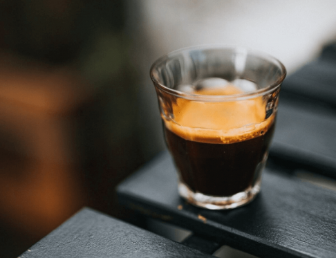 espresso w szklaneczce