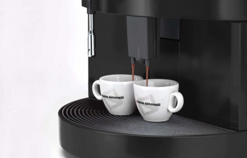 kawa przygotowywana przez ekspres automatyczny Micro Bar