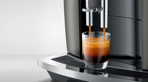 Parzenie kawy w ekspresie Jura E8 Dark Inox (EB) 