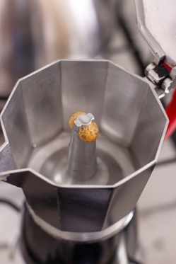 Czyszczenie kawiarki – wnętrze