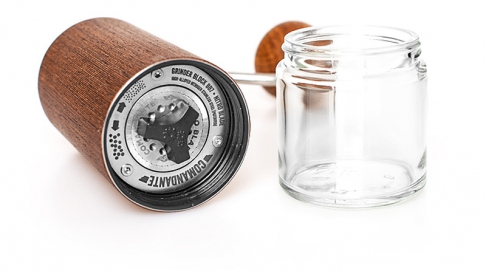 Młynek ręczny Comandante C40 MK3 Nitro Blade - wnętrze 