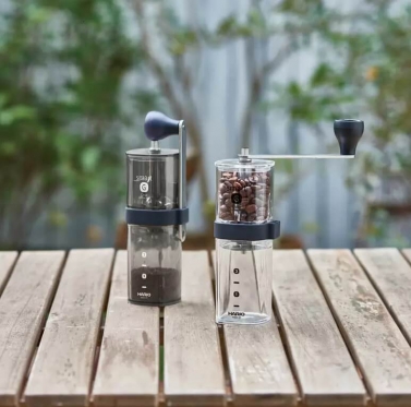 Nowoczesne młynki do kawy Hario