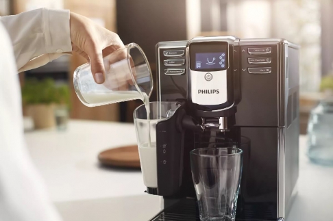 Mleko wlewane do karafki LatteGo